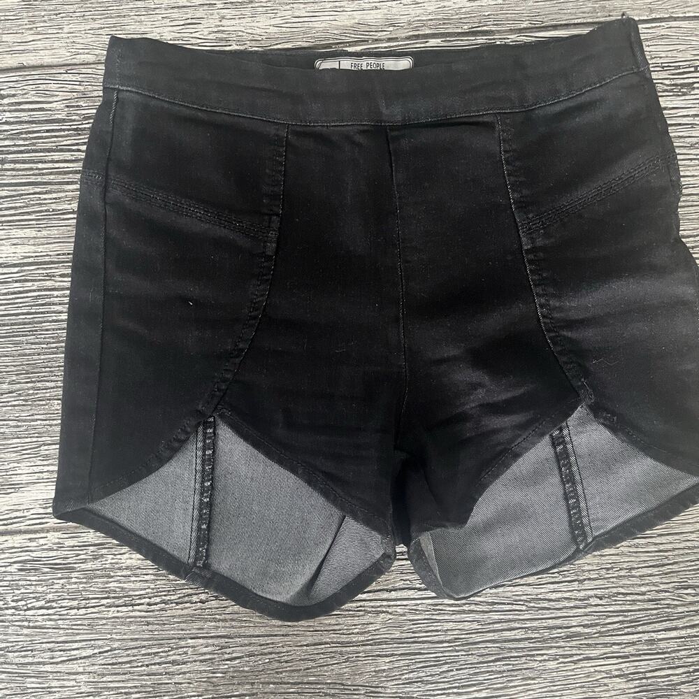 Free People Black Wash Side Zip Flat Front Stretch Scallop Edge Shorts Sz 24